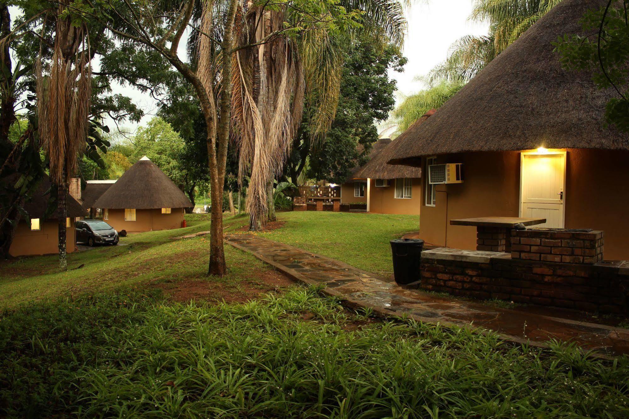 Aan De Vliet Holiday Resort เฮซีวิว ภายนอก รูปภาพ